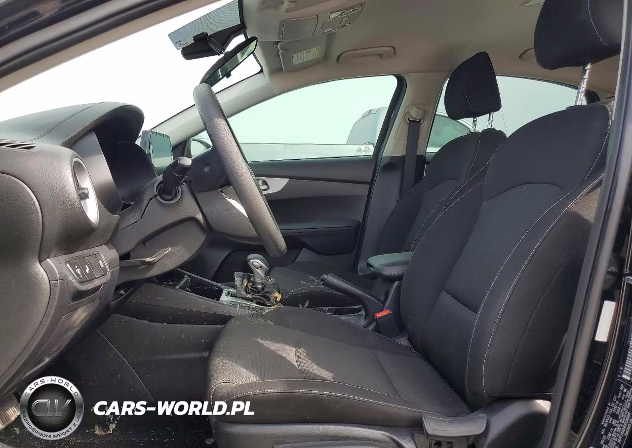 2024 Kia Forte Lxs VIN:3KPF24AD9RE696083 - 7