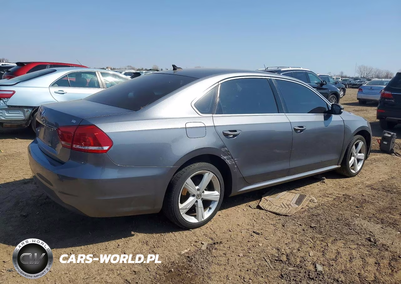 2013 Volkswagen Passat Se VIN:1VWBP7A33DC117935 - 3