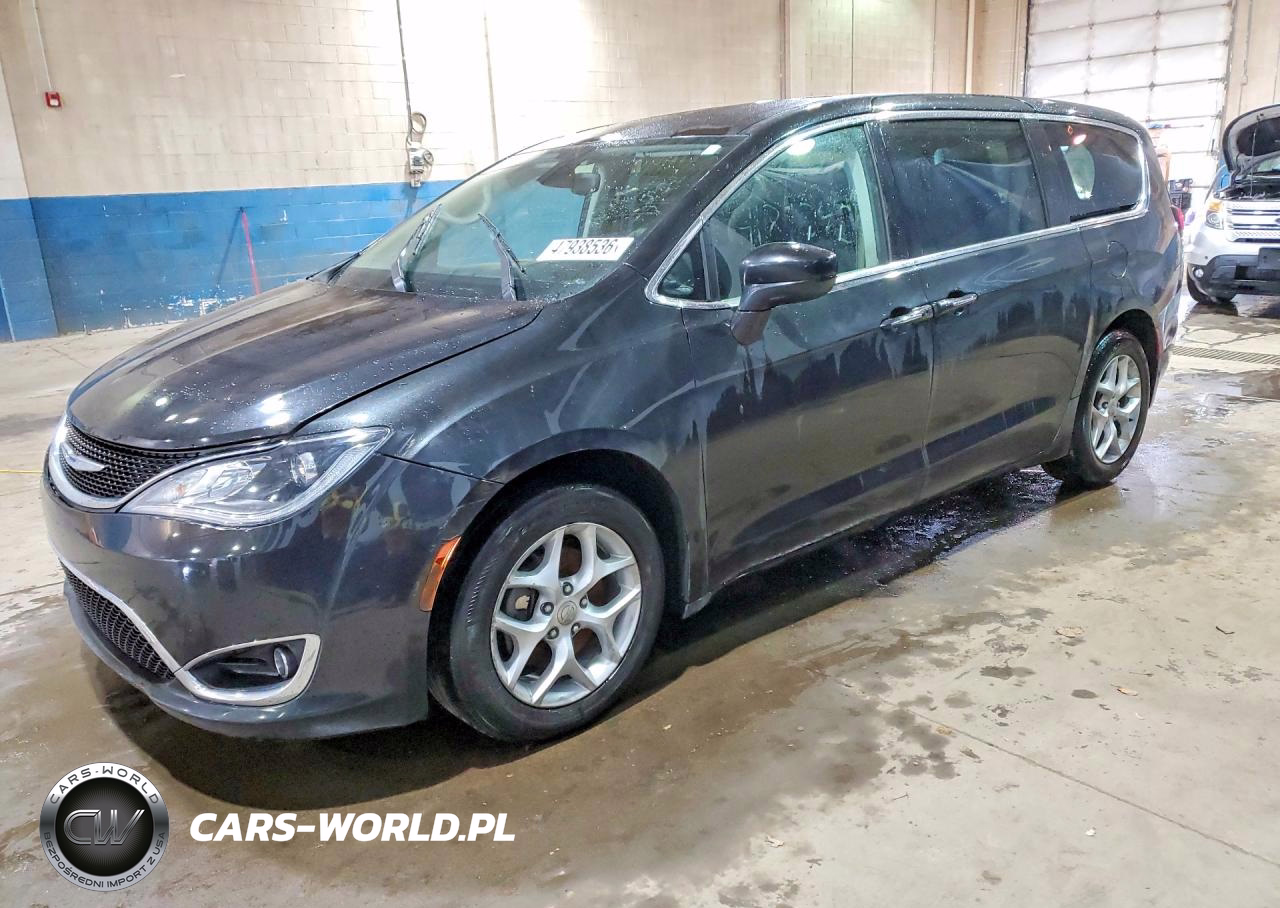 2018 Chrysler Pacifica Touring Plus