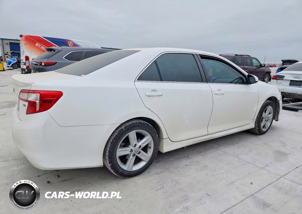 2014 Toyota Camry Se VIN:4T1BF1FK1EU320106 - 3