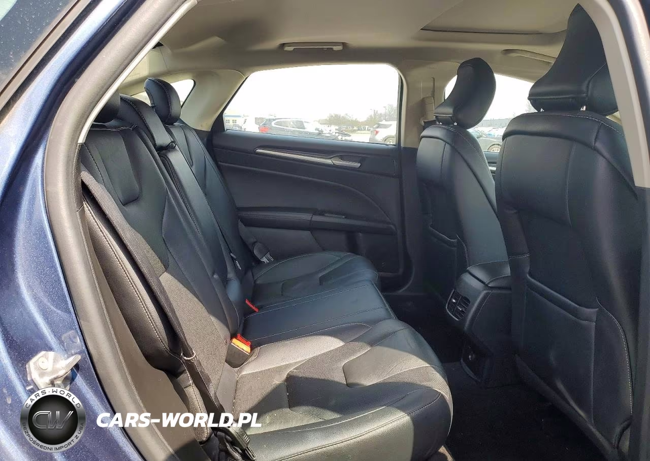 2019 Ford Fusion Titanium VIN:3FA6P0D92KR124181 - 10