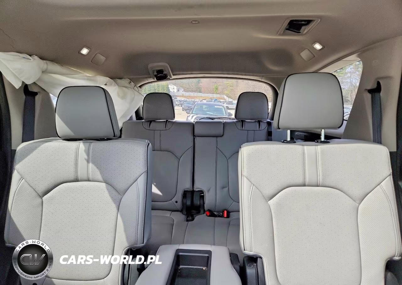 2023 Honda Pilot Elite VIN:5FNYG1H86PB011627 - 10
