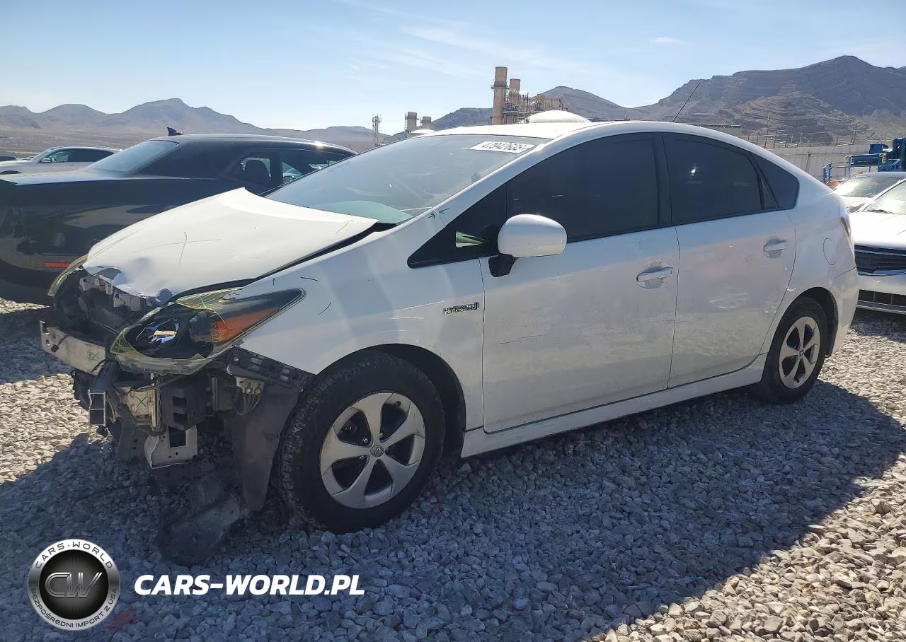 2014 Toyota Prius Three – zdjęcie 1 z 12
