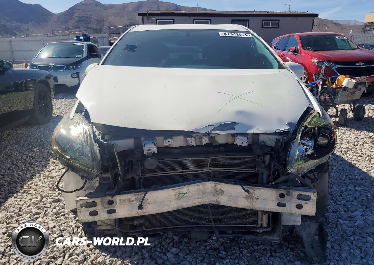 2014 Toyota Prius Three VIN:JTDKN3DU8E0384268 - 5