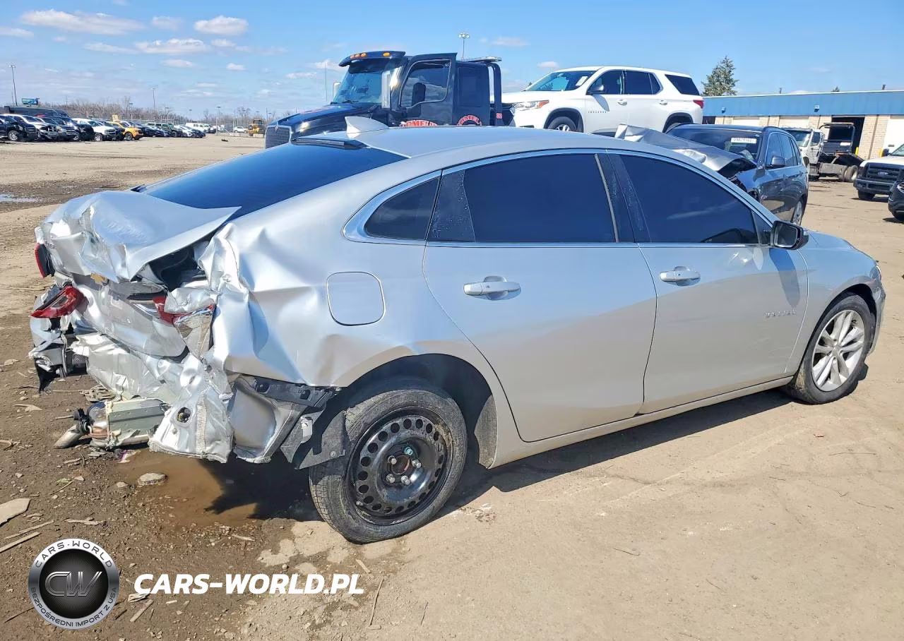 2018 Chevrolet Malibu Lt VIN:1G1ZD5ST7JF186823 - 3