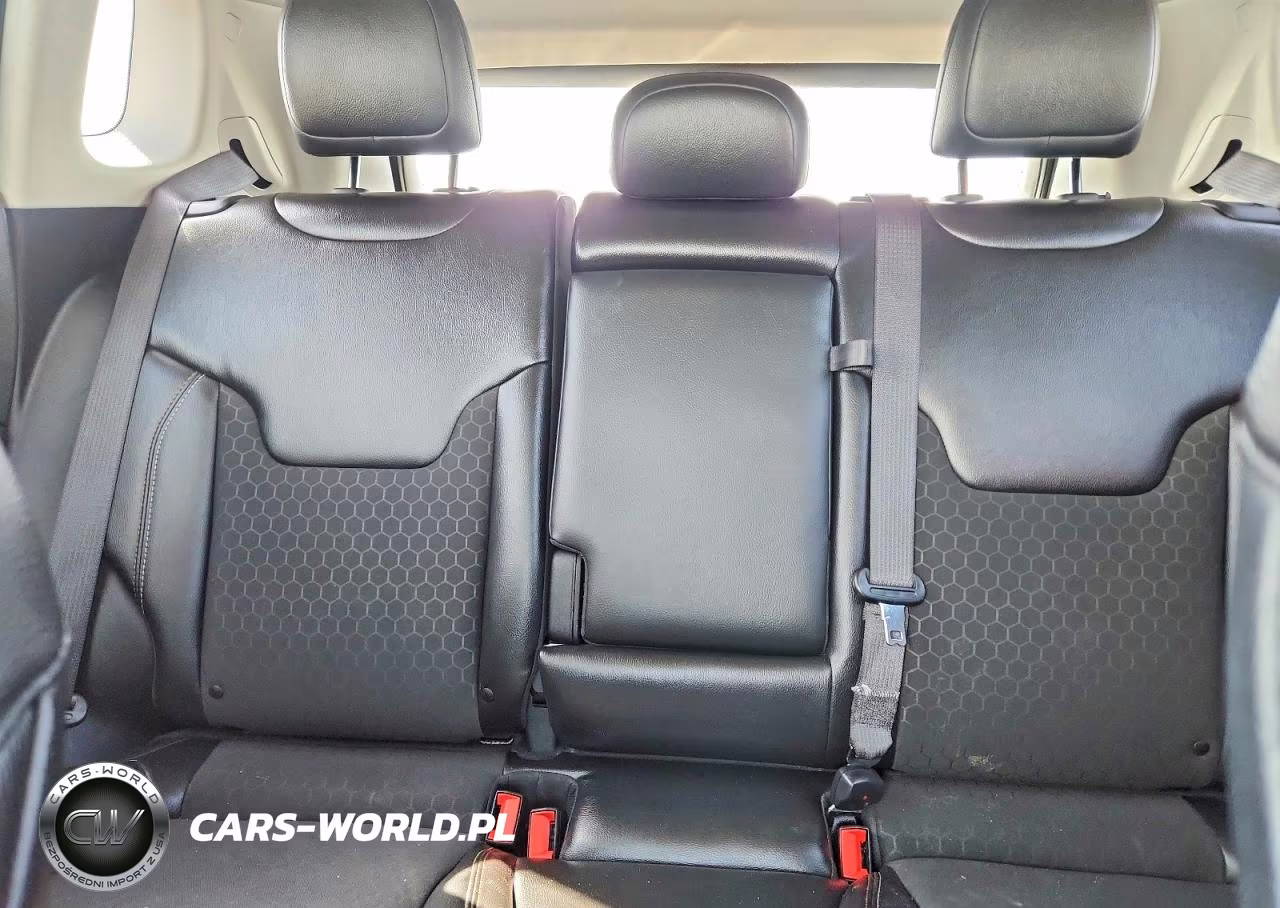 2020 Jeep Compass Latitude VIN:3C4NJDBB6LT236345 - 10