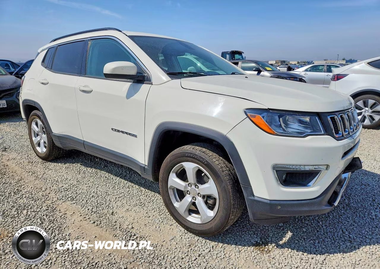 2020 Jeep Compass Latitude VIN:3C4NJDBB6LT236345 - 4