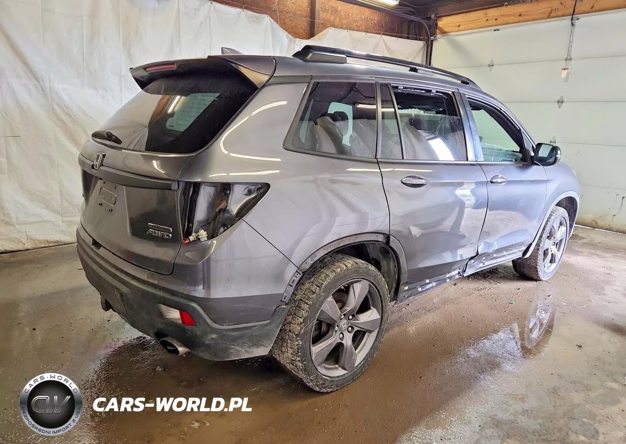 2020 Honda Passport Touring VIN:5FNYF8H90LB015557 - 3