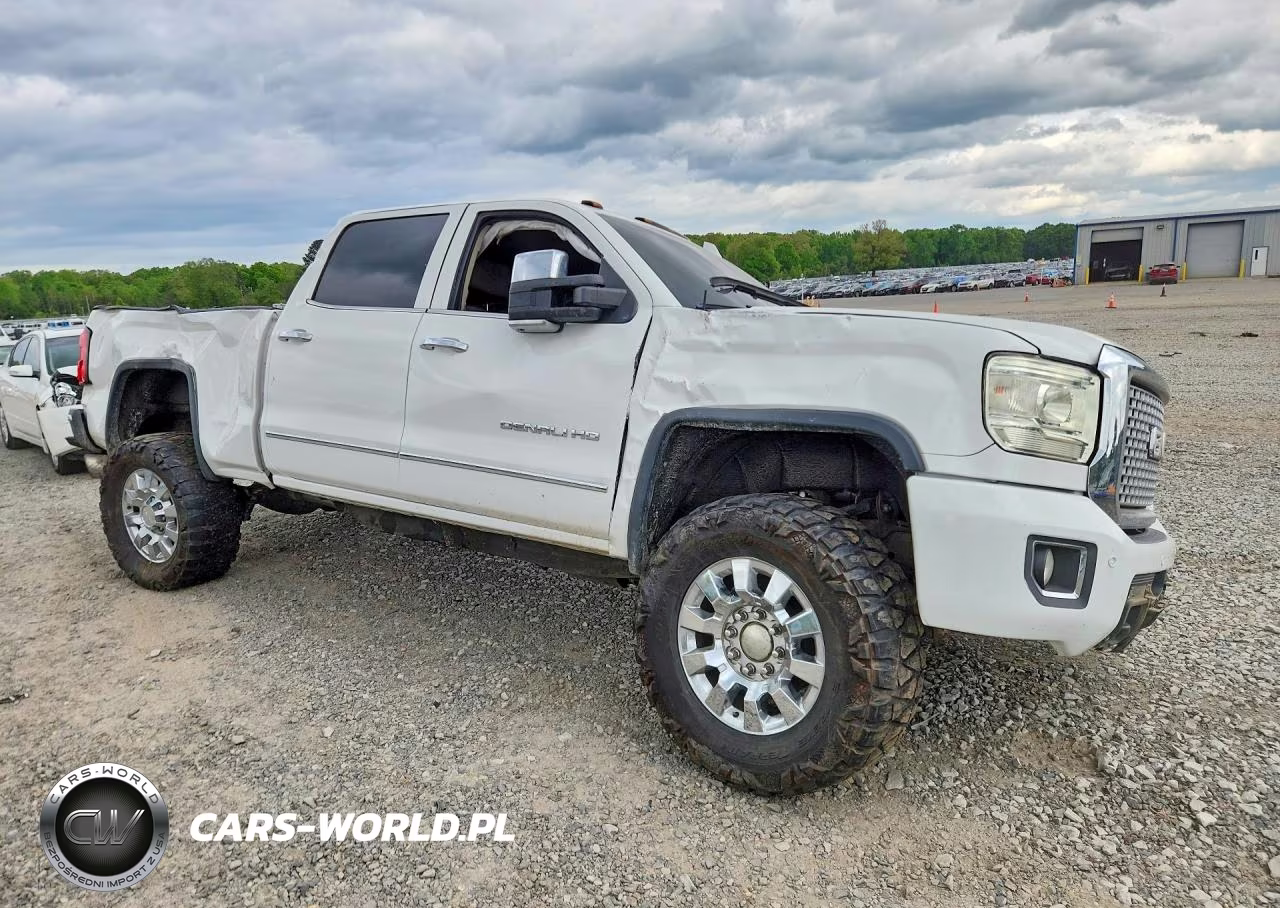 2015 GMC Sierra K2500 Denali VIN:1GT120E85FF528748 - 4