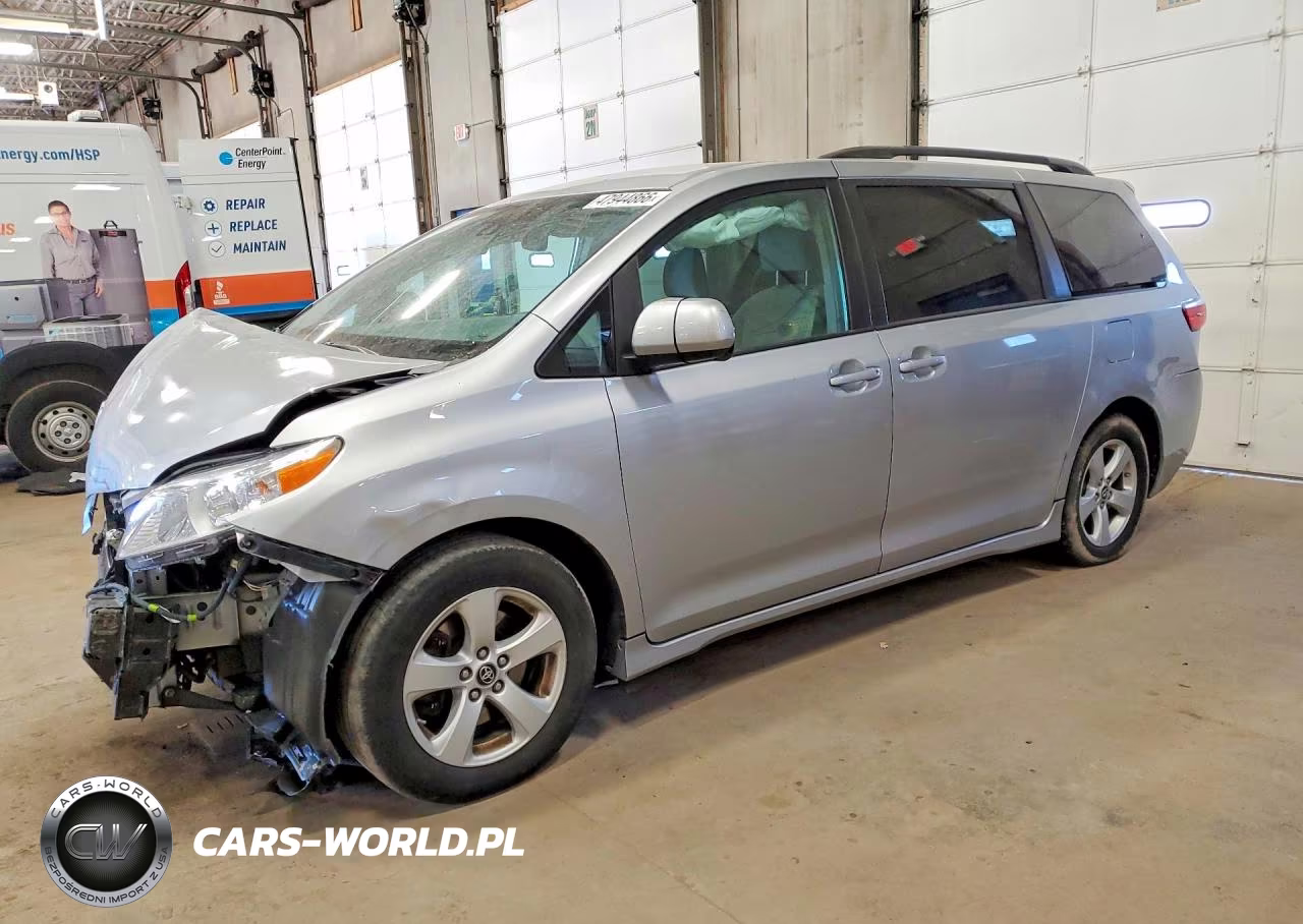 2019 Toyota Sienna Le 8-Passenger