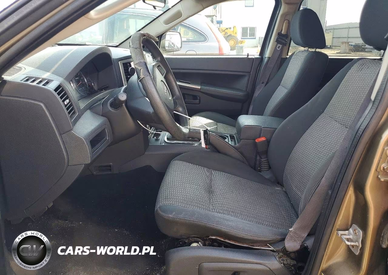 2008 Jeep Grand Cherokee Laredo VIN:1J8GS48K68C240808 - 7