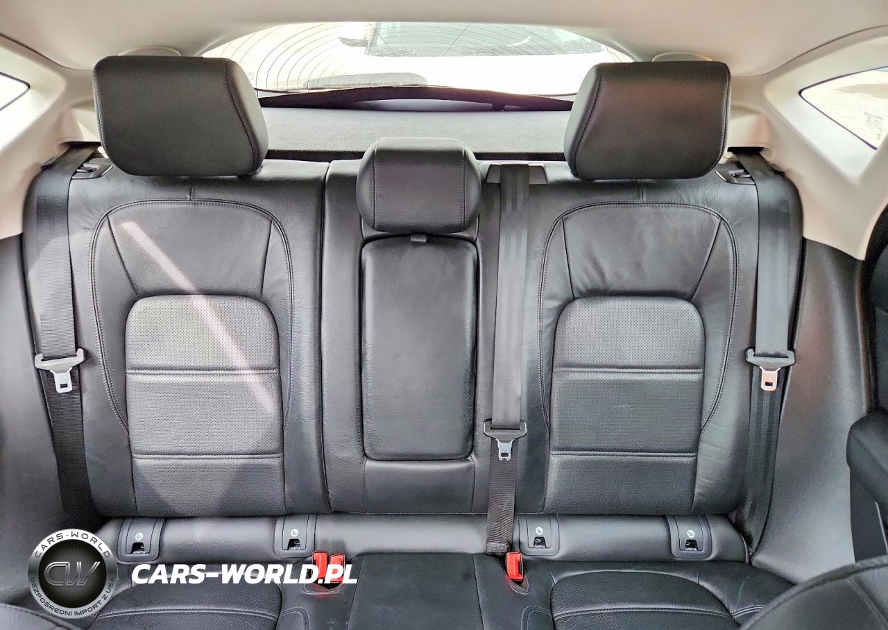 2018 Jaguar E-Pace S VIN:SADFJ2FX7J1Z09571 - 10