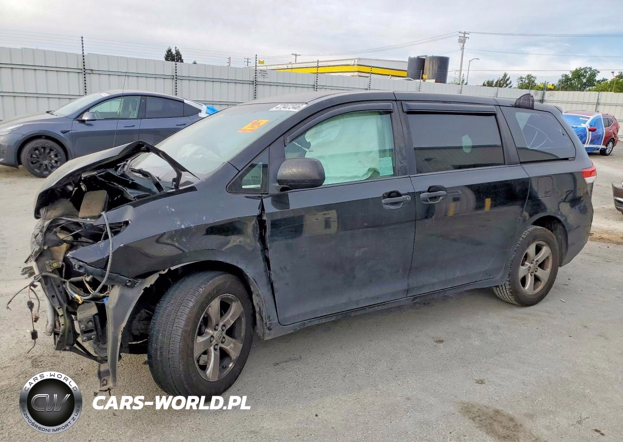 2011 Toyota Sienna Base 7-Passenger