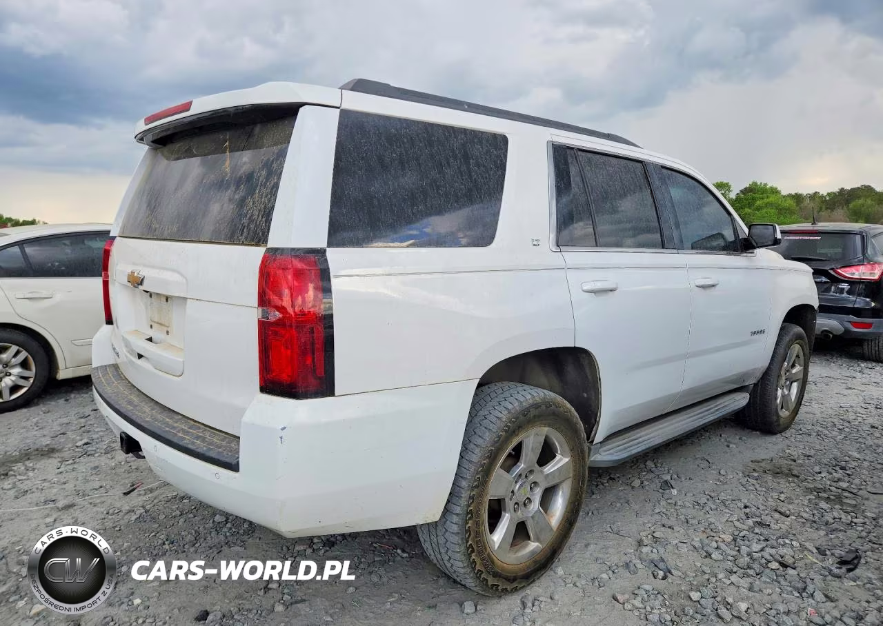 2015 Chevrolet Tahoe C1500 Lt VIN:1GNSCBKC2FR678392 - 3