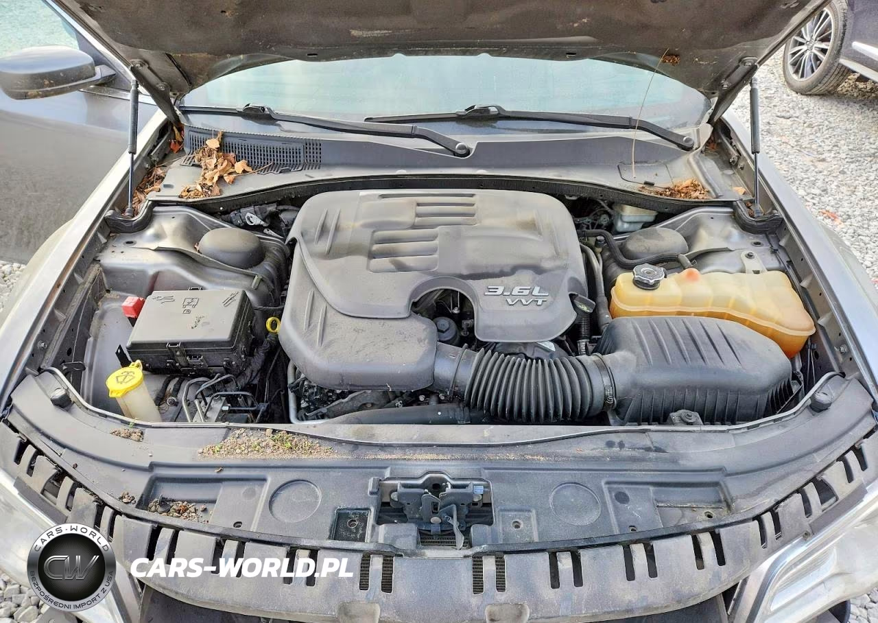 2012 Chrysler 300 VIN:2C3CCAAG7CH227275 - 11