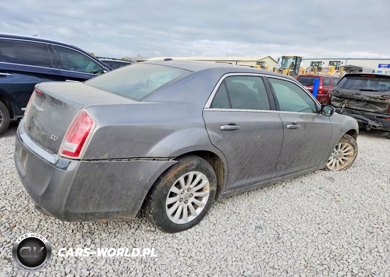 2012 Chrysler 300 VIN:2C3CCAAG7CH227275 - 3