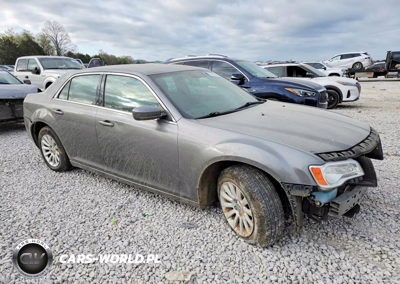 2012 Chrysler 300 VIN:2C3CCAAG7CH227275 - 4