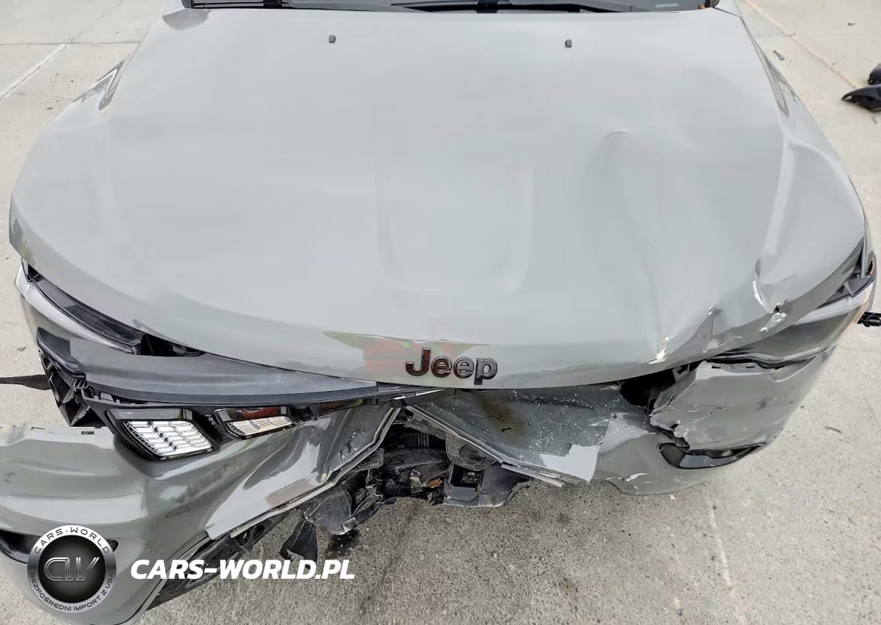 2020 Jeep Grand Cherokee Laredo VIN:1C4RJEAGXLC440047 - 12