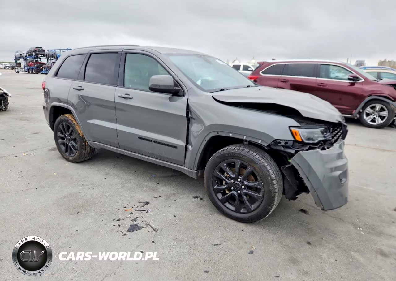 2020 Jeep Grand Cherokee Laredo VIN:1C4RJEAGXLC440047 - 4