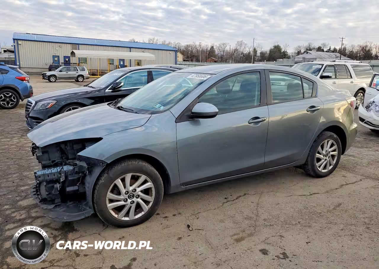 2013 Mazda 3 I