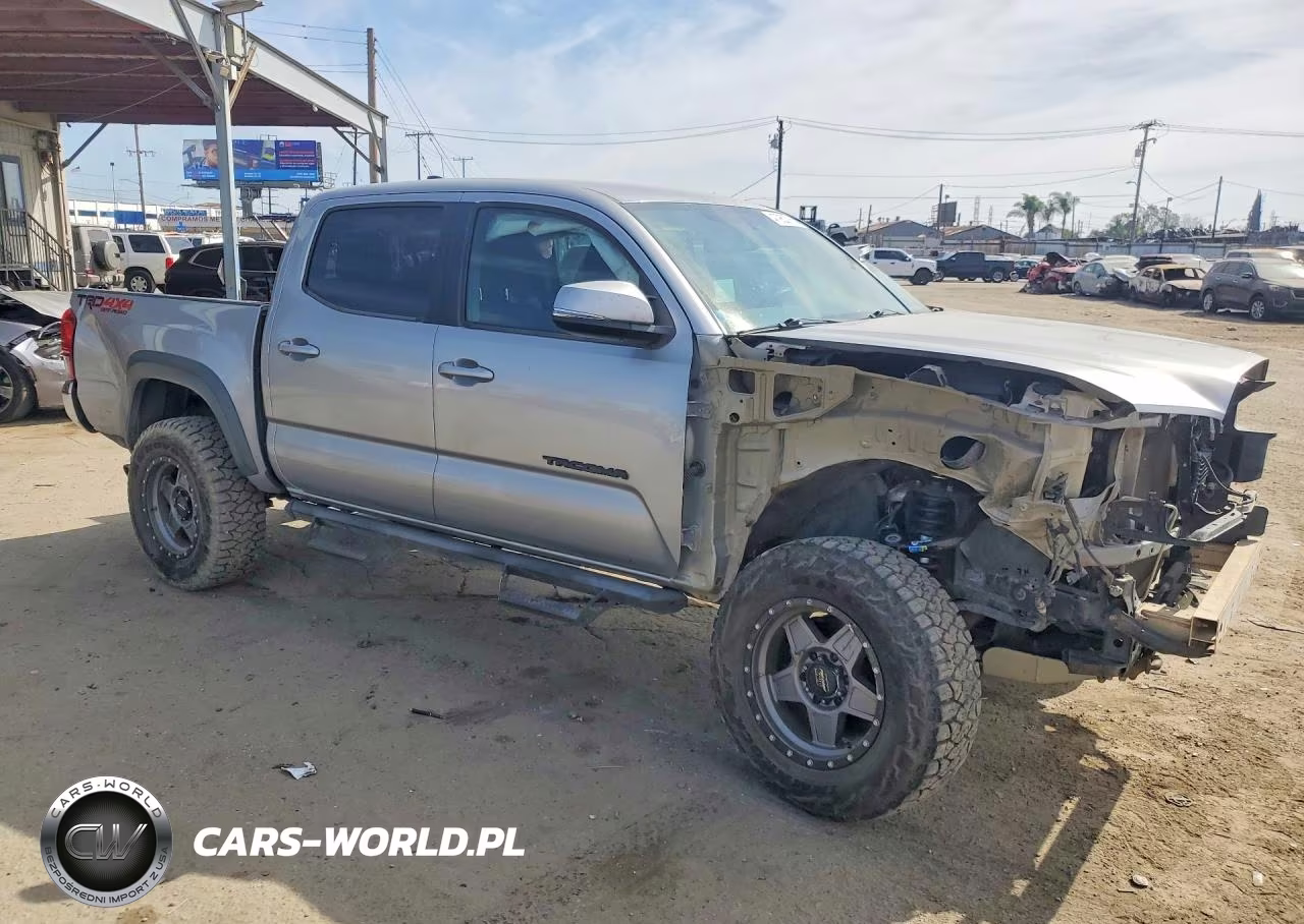 2017 Toyota Tacoma Trd Off-Road VIN:3TMCZ5AN0HM090740 - 4