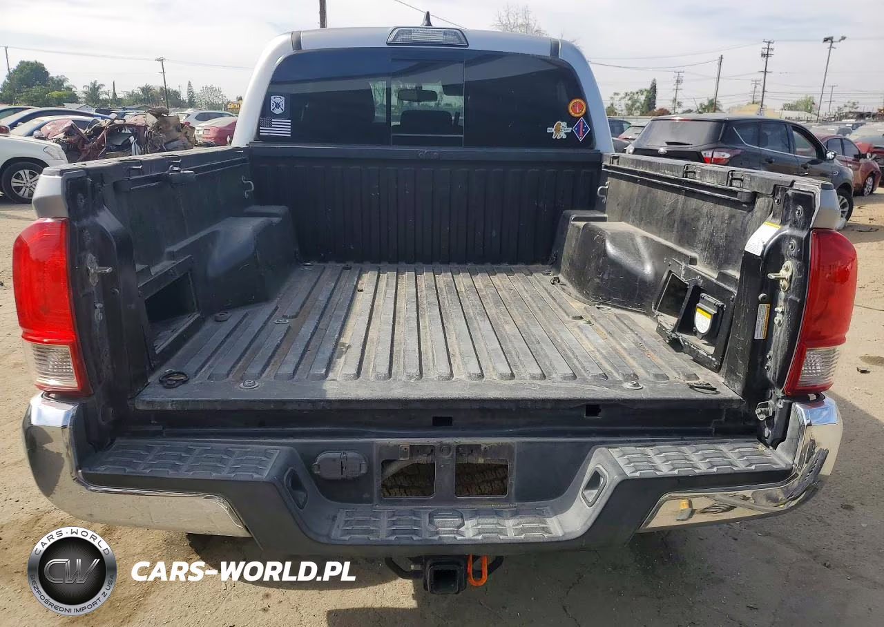 2017 Toyota Tacoma Trd Off-Road VIN:3TMCZ5AN0HM090740 - 6