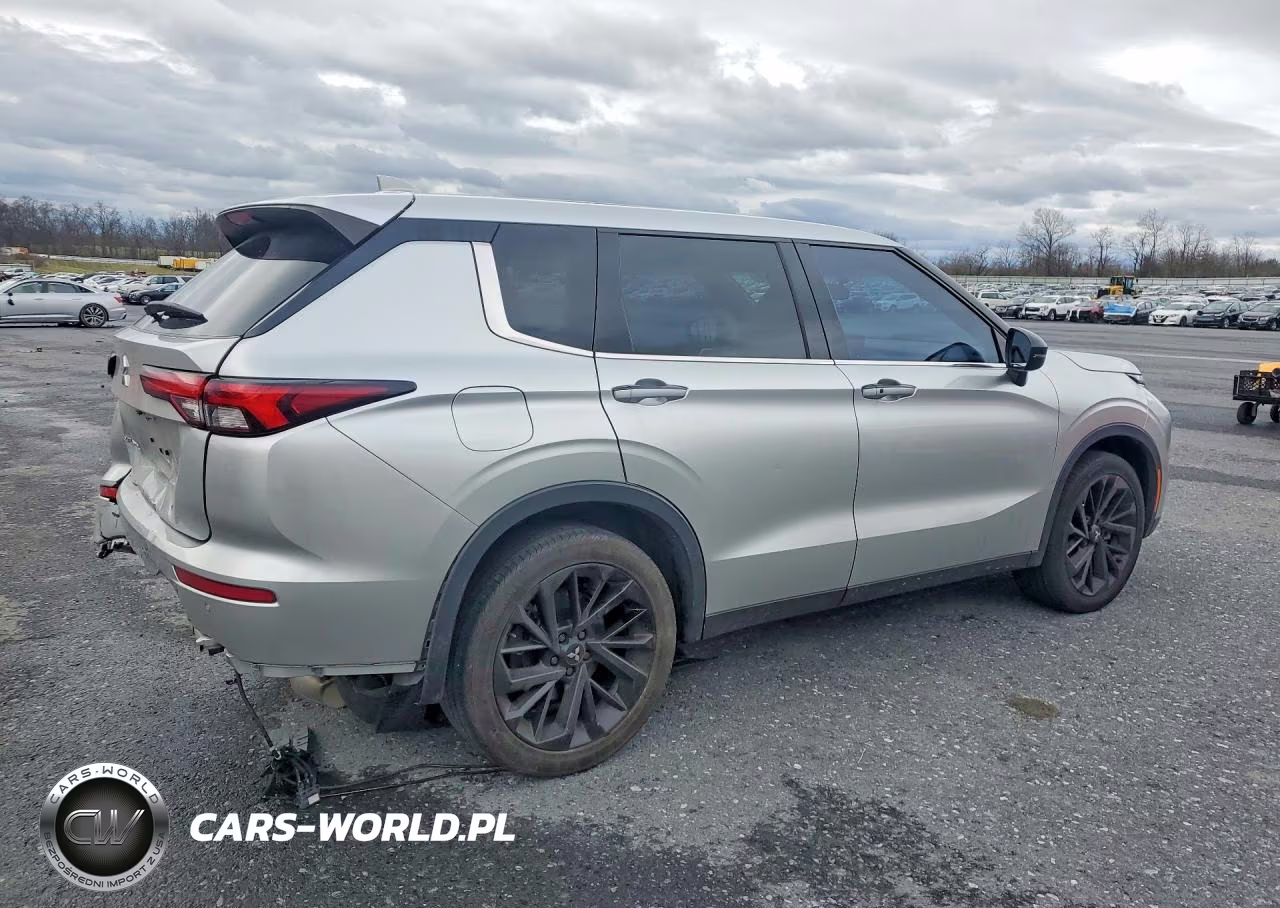 2022 Mitsubishi Outlander Se VIN:JA4J4UA88NZ077684 - 3