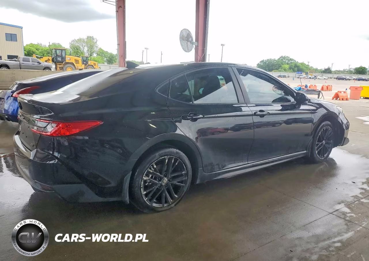 2026 Toyota Camry Se VIN:4T1DAACK8TU681874 - 3