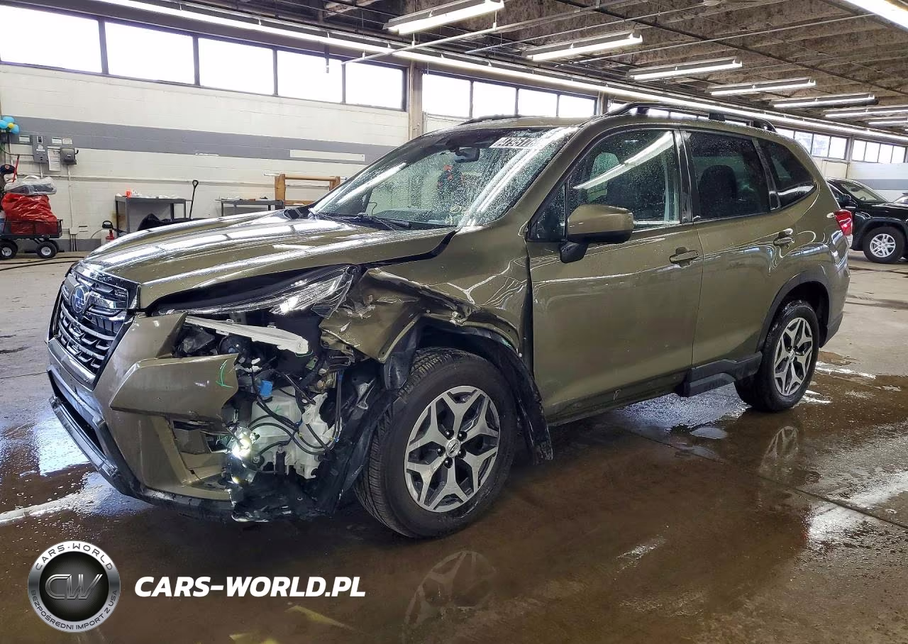 2023 Subaru Forester Premium
