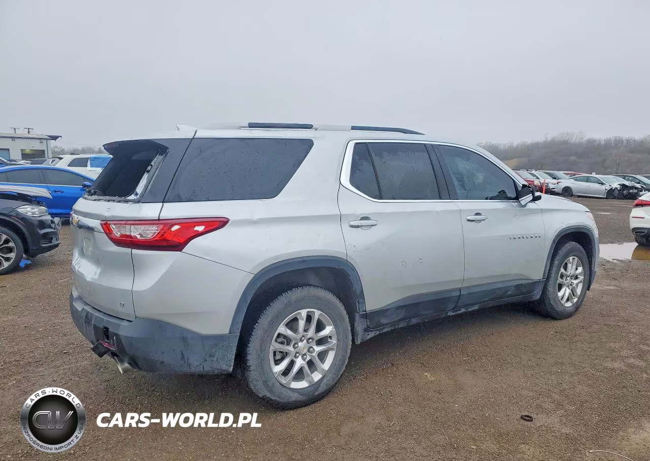 2018 Chevrolet Traverse Lt VIN:1GNERGKW5JJ102774 - 3