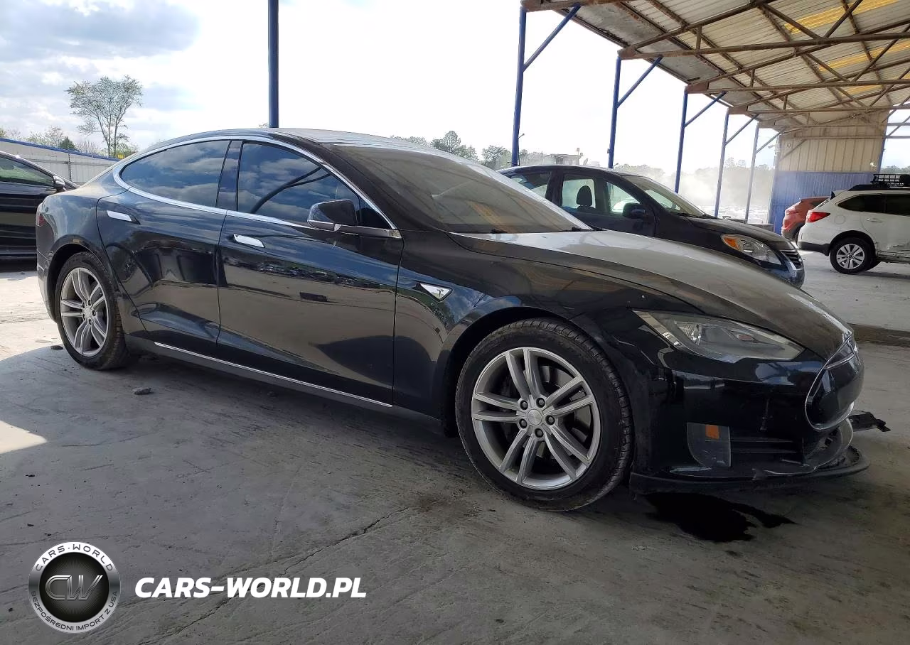 2013 Tesla Model S VIN:5YJSA1AG8DFP07619 - 4