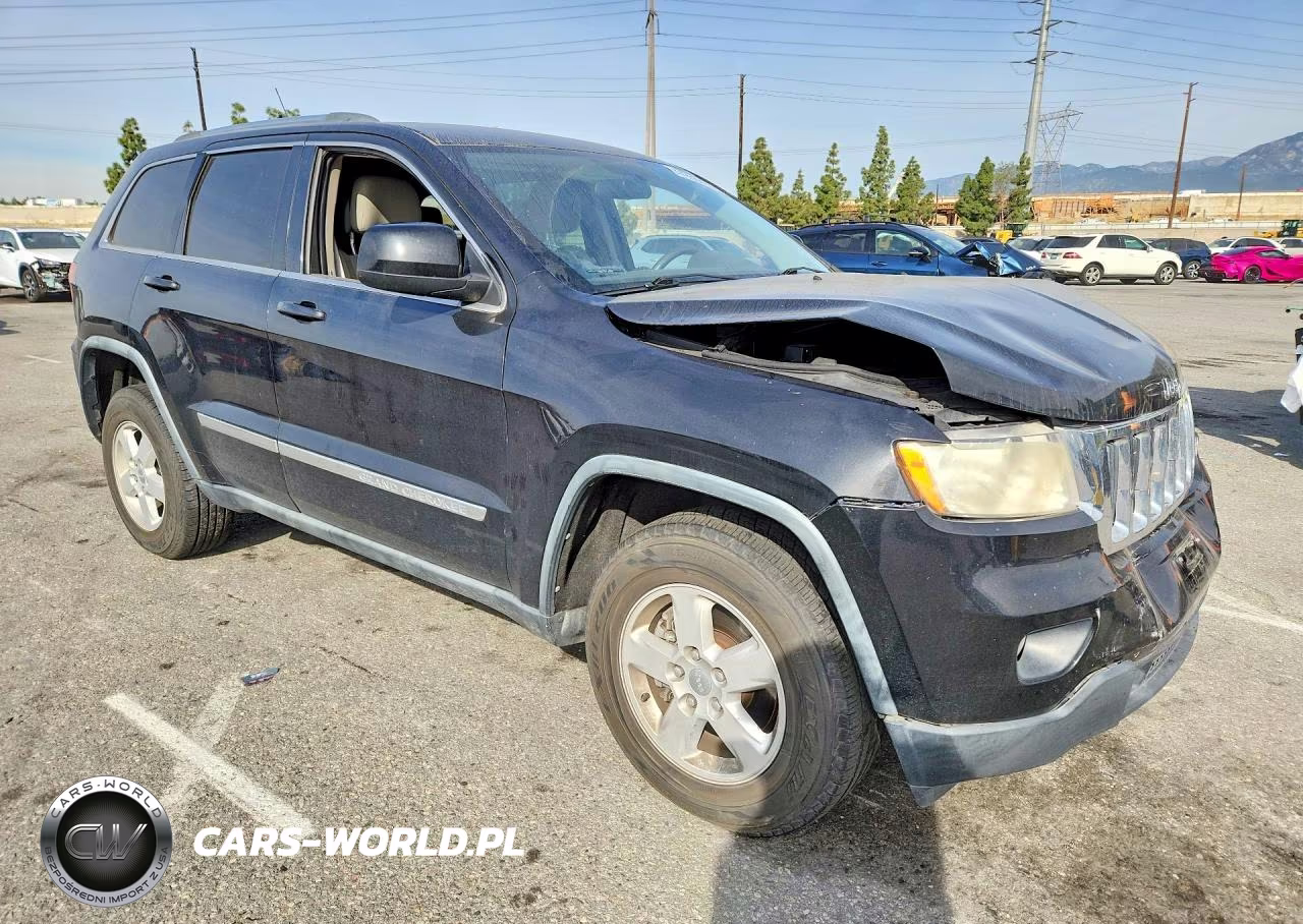 2011 Jeep Grand Cherokee Laredo VIN:1J4RS4GG6BC535082 - 4