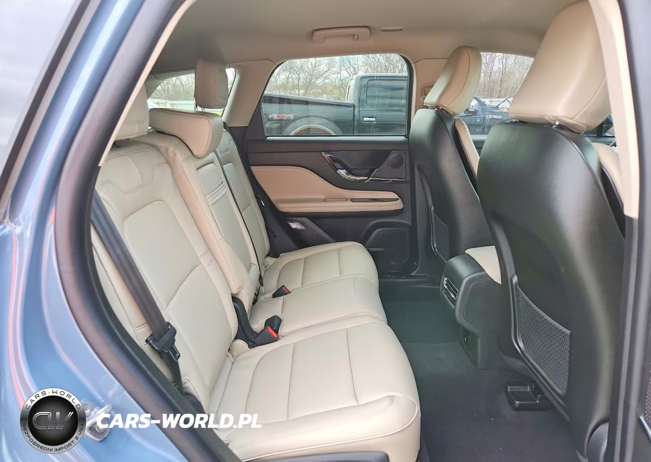 2026 Lincoln Corsair Premiere VIN:5LMCJ1CAXTUL05306 - 10