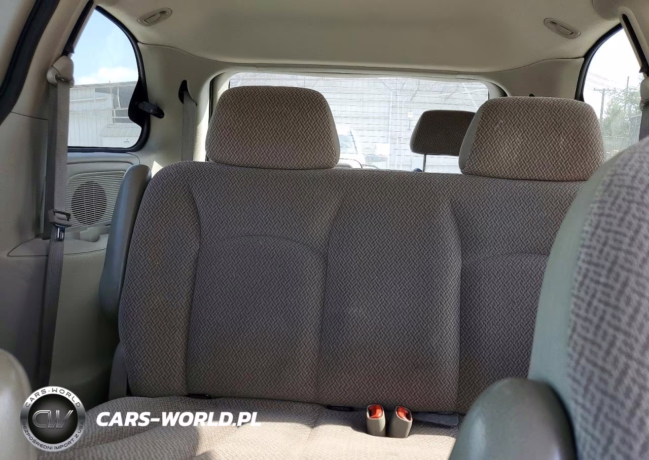 2007 Chrysler Town & Country Lx VIN:1A4GJ45R57B173662 - 10
