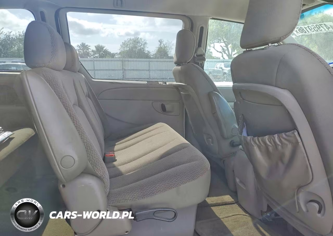 2007 Chrysler Town & Country Lx VIN:1A4GJ45R57B173662 - 11