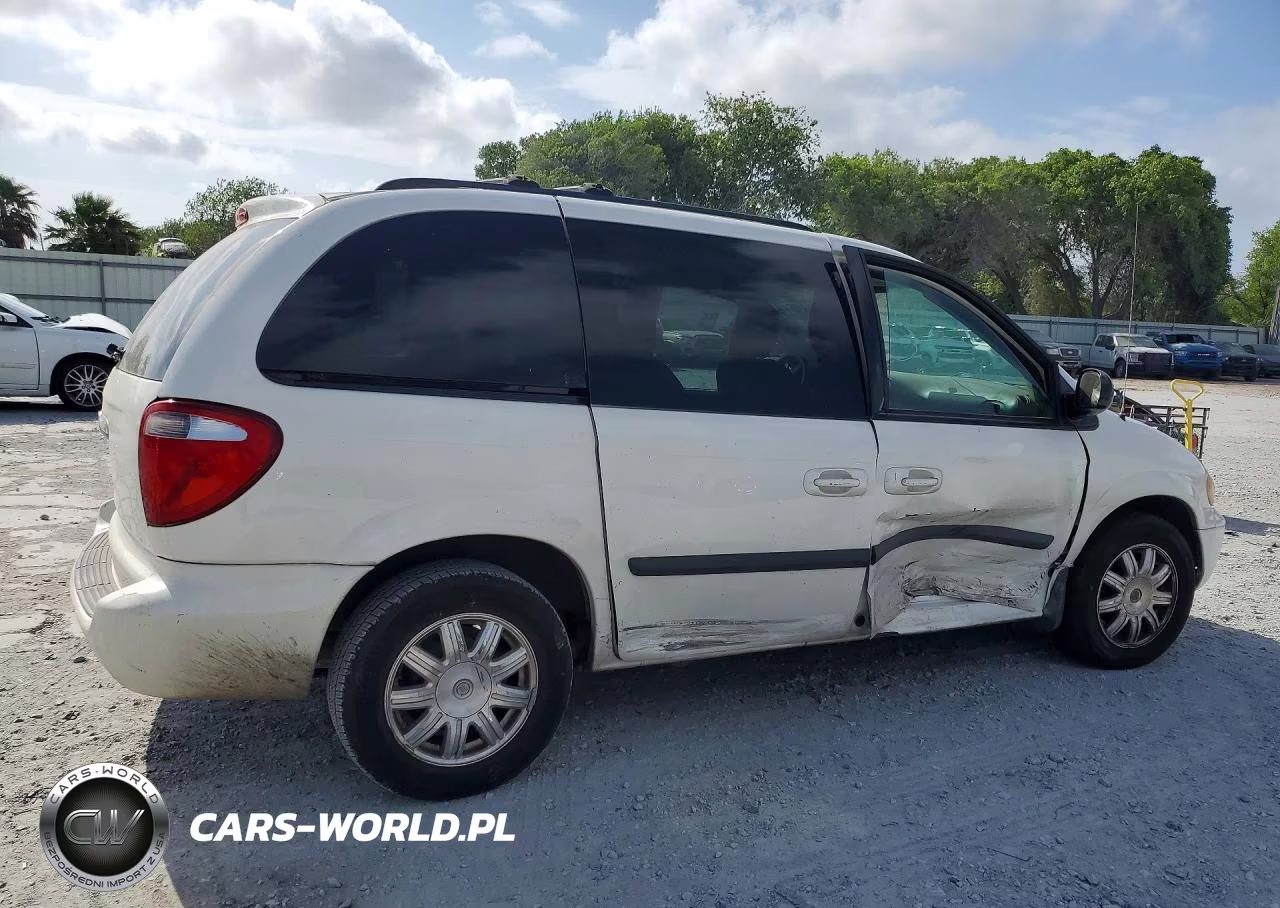 2007 Chrysler Town & Country Lx VIN:1A4GJ45R57B173662 - 3