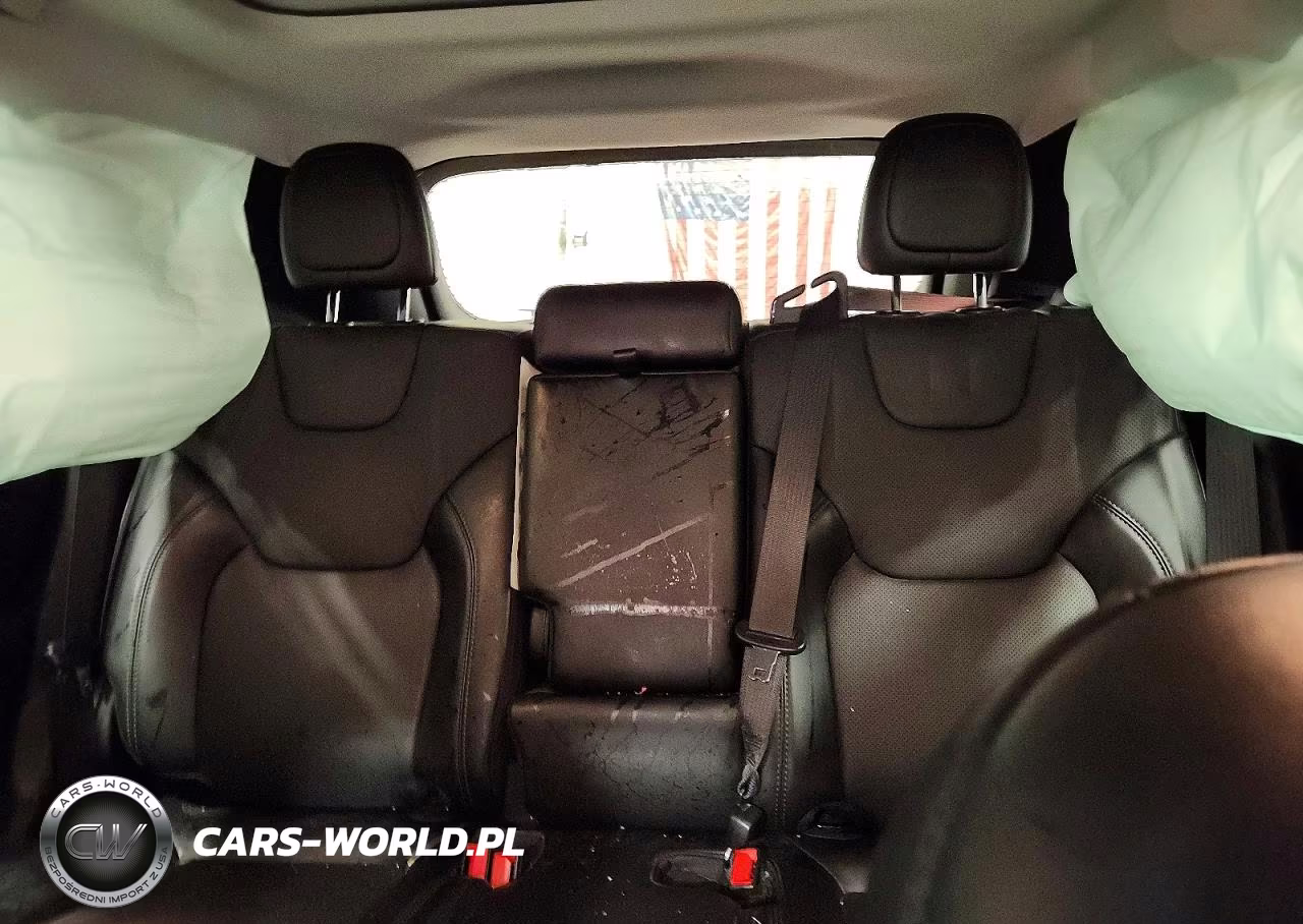 2021 Jeep Cherokee Latitude Lux VIN:1C4PJMMX6MD122712 - 10