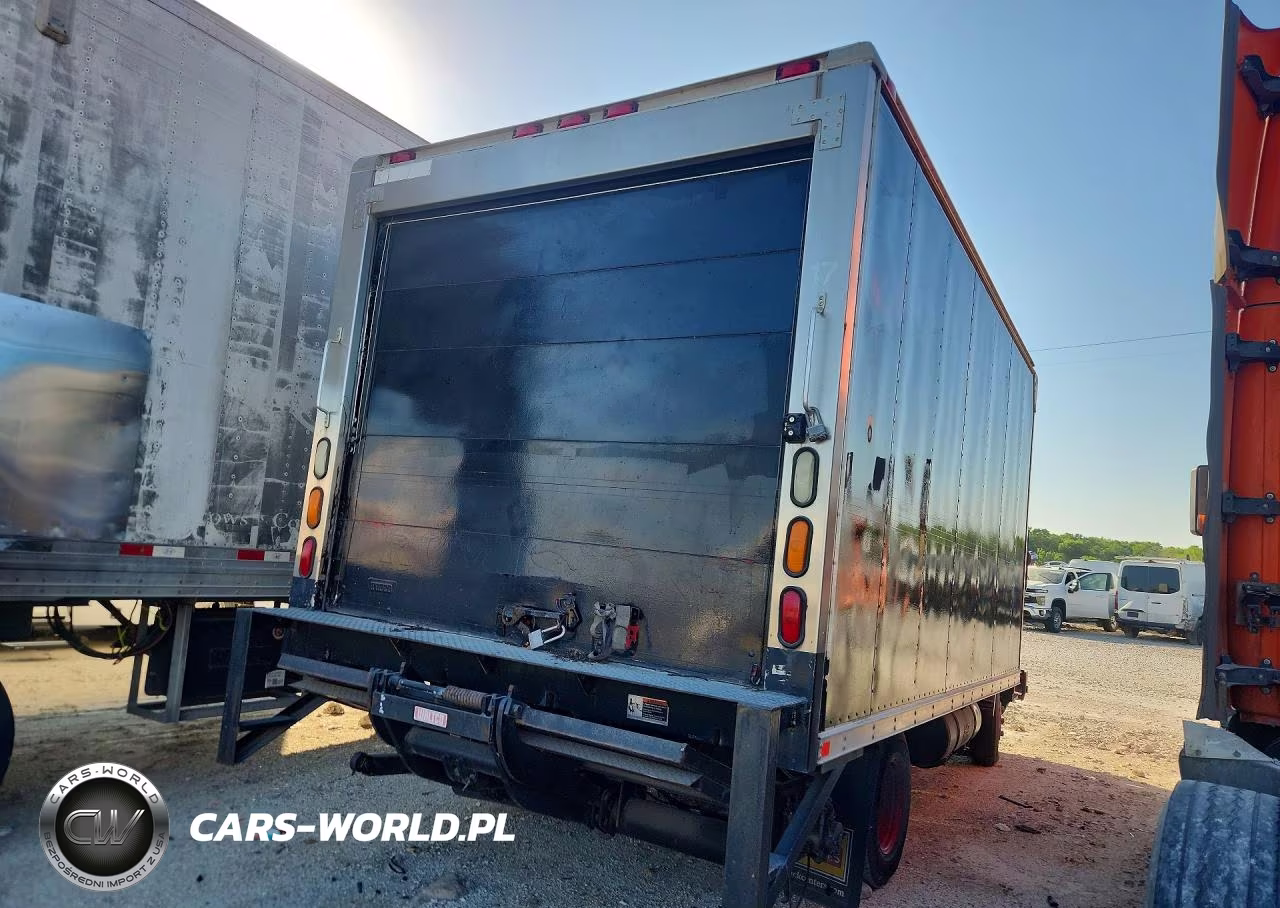 2010 Nissan Diesel Ud1400 Refrigerated Box Truck VIN:JNAUZ51J7AA455003 - 3