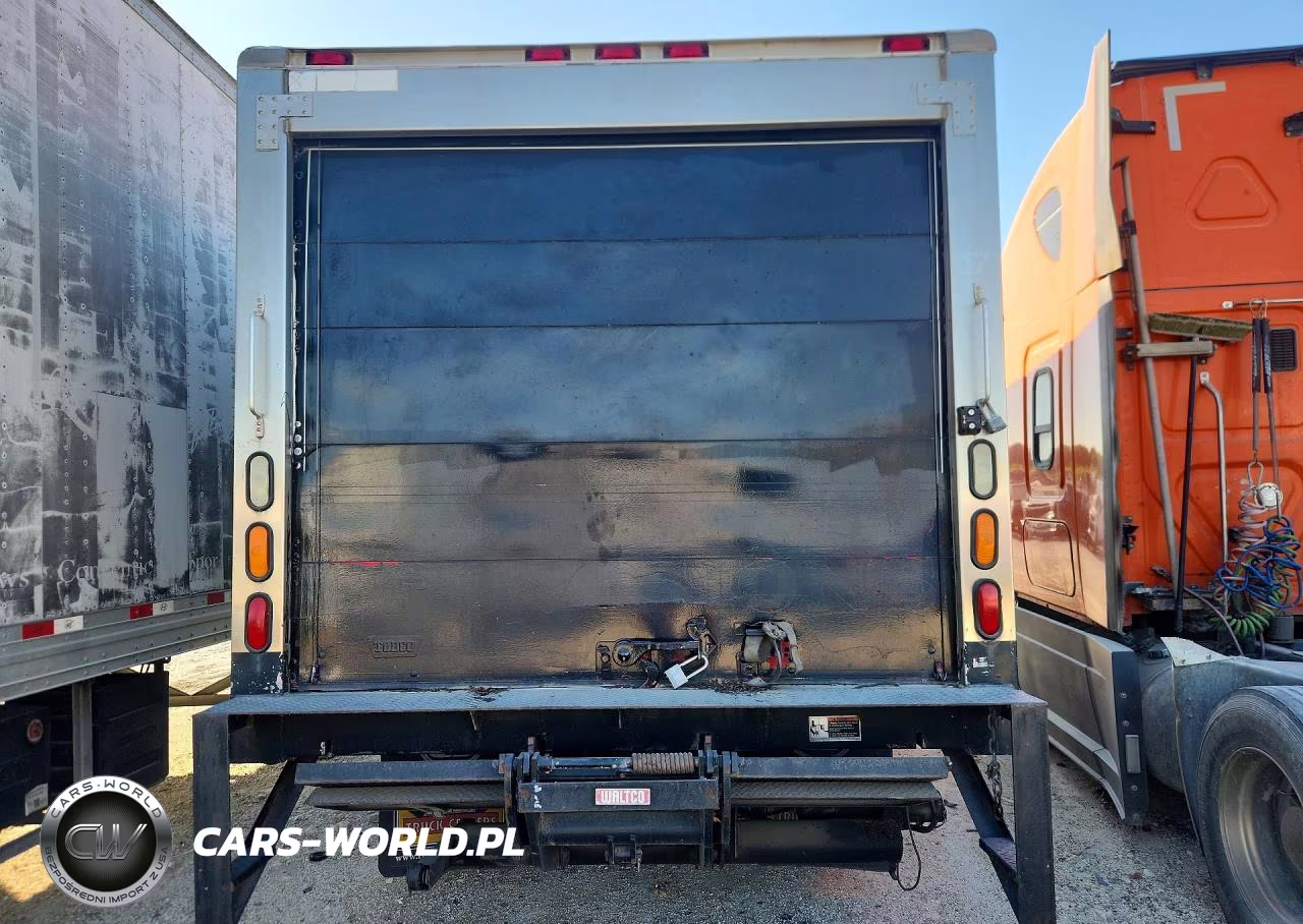 2010 Nissan Diesel Ud1400 Refrigerated Box Truck VIN:JNAUZ51J7AA455003 - 6