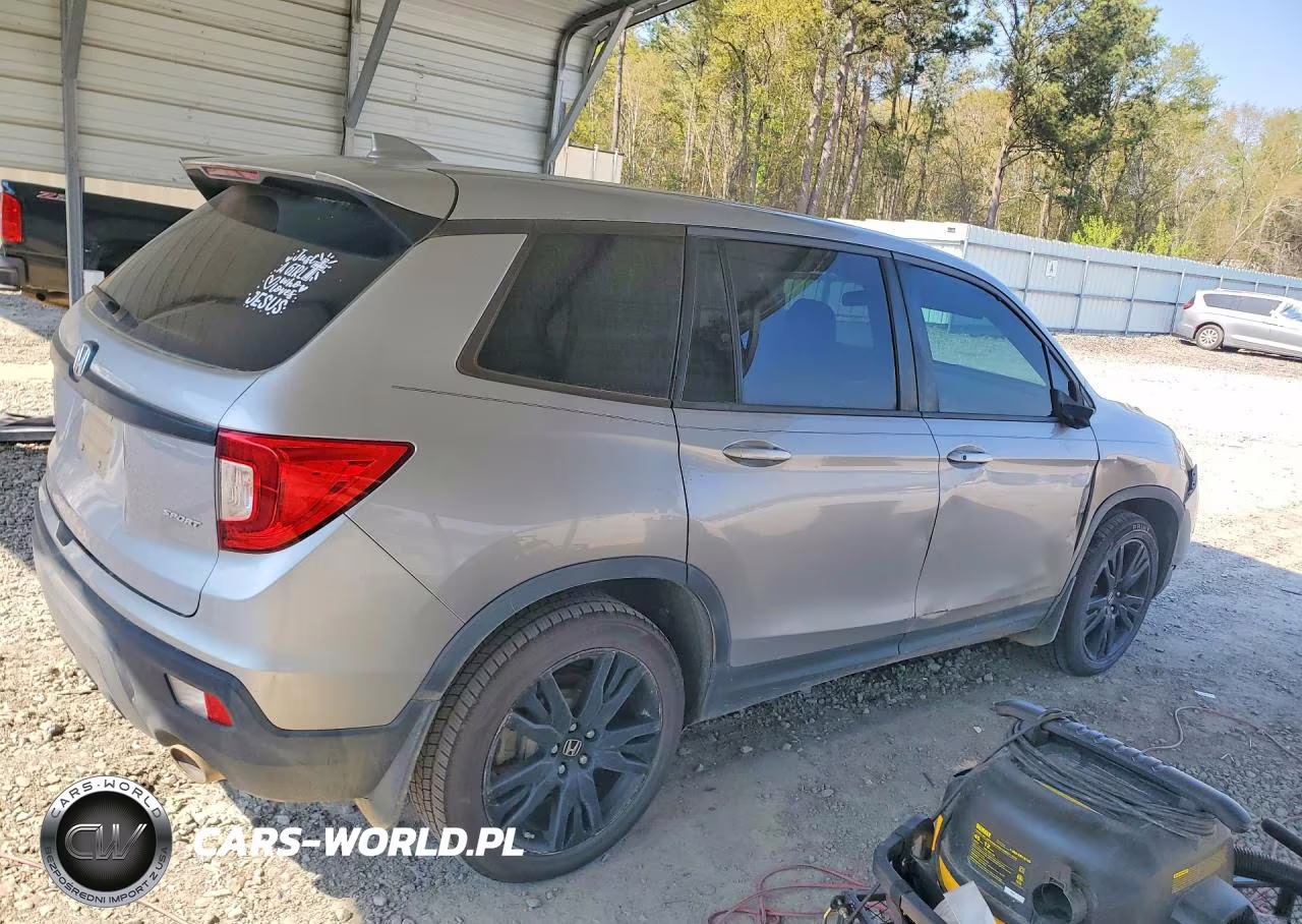 2019 Honda Passport Sport VIN:5FNYF7H22KB009769 - 3