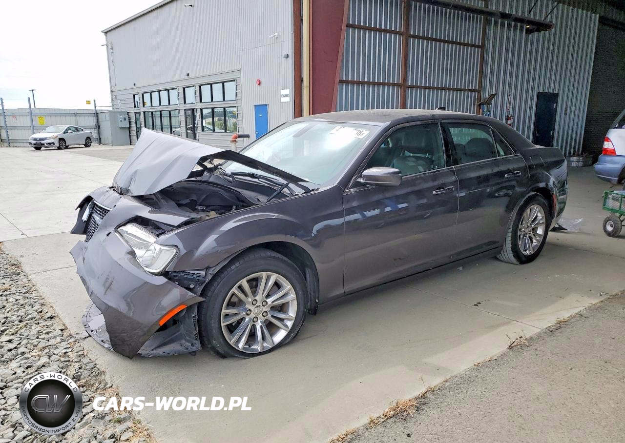 2019 Chrysler 300 Touring