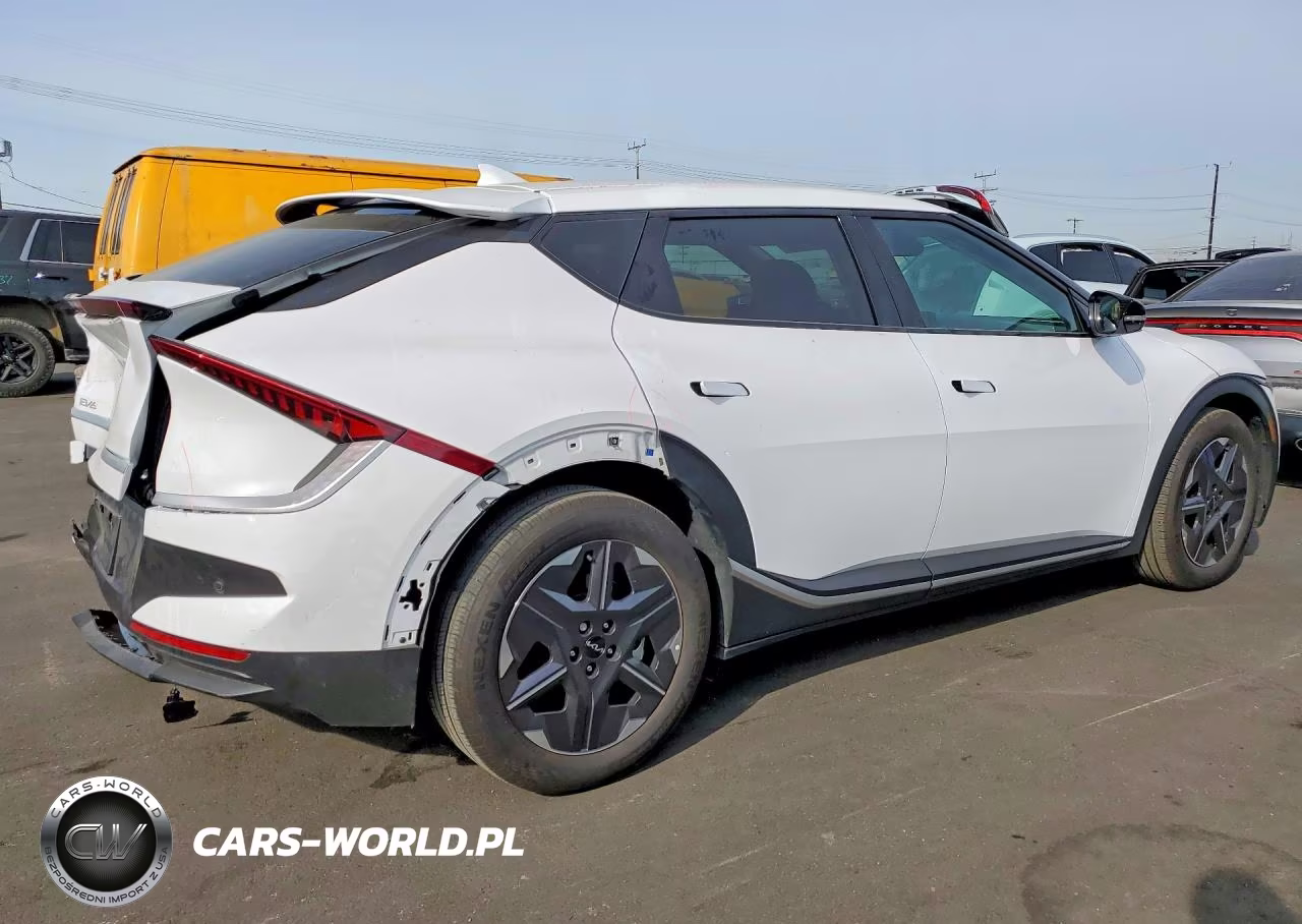 2025 Kia Ev6 Light VIN:5XYC34JB9SG013743 - 3