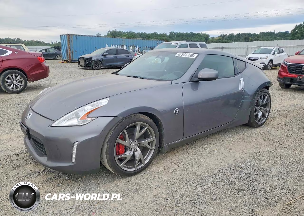 2015 Nissan 370Z Sport