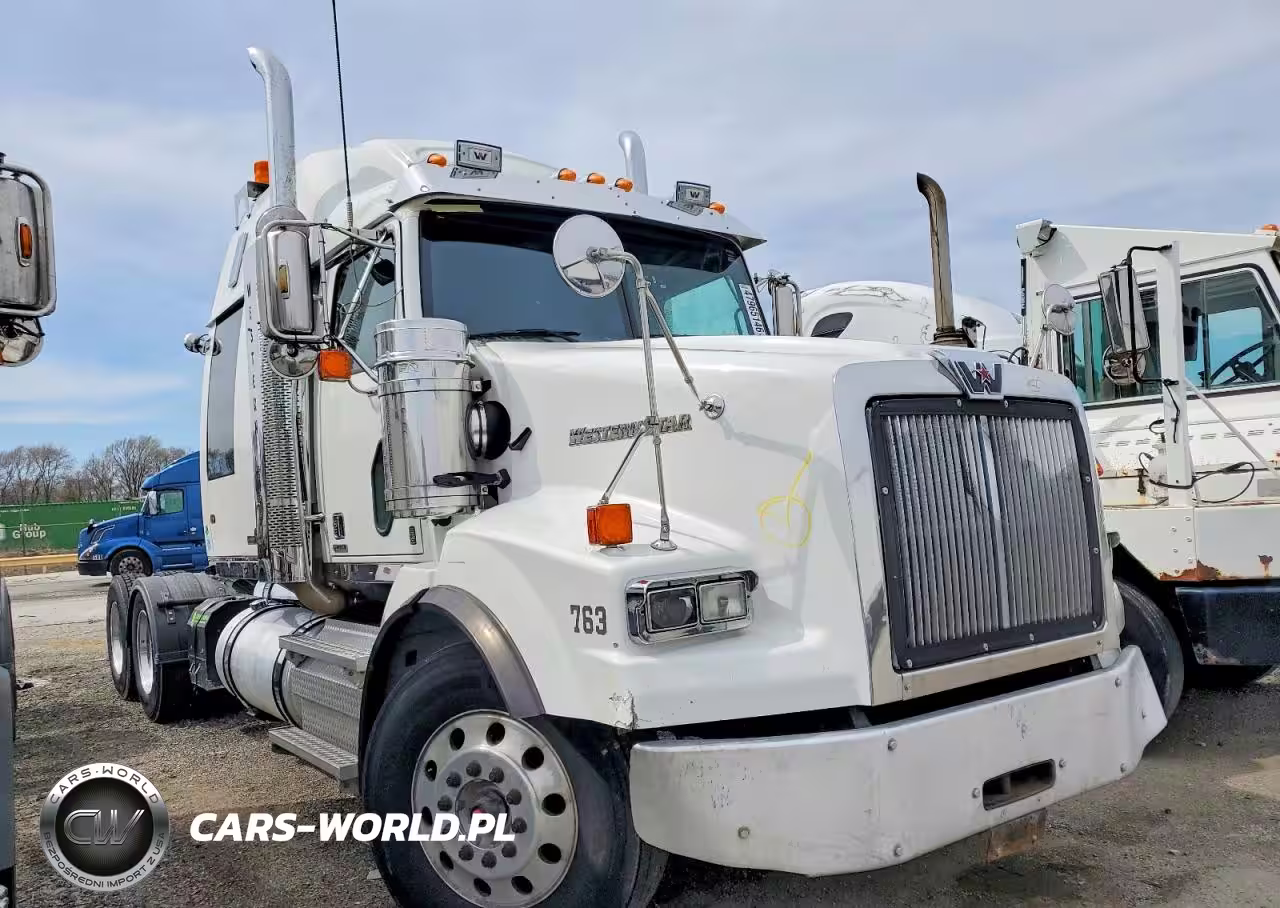 2020 Western Star-Auto Car Convention - Semi Truck