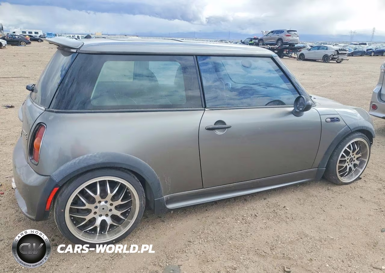2003 Mini Cooper S VIN:WMWRE33453TD63969 - 3