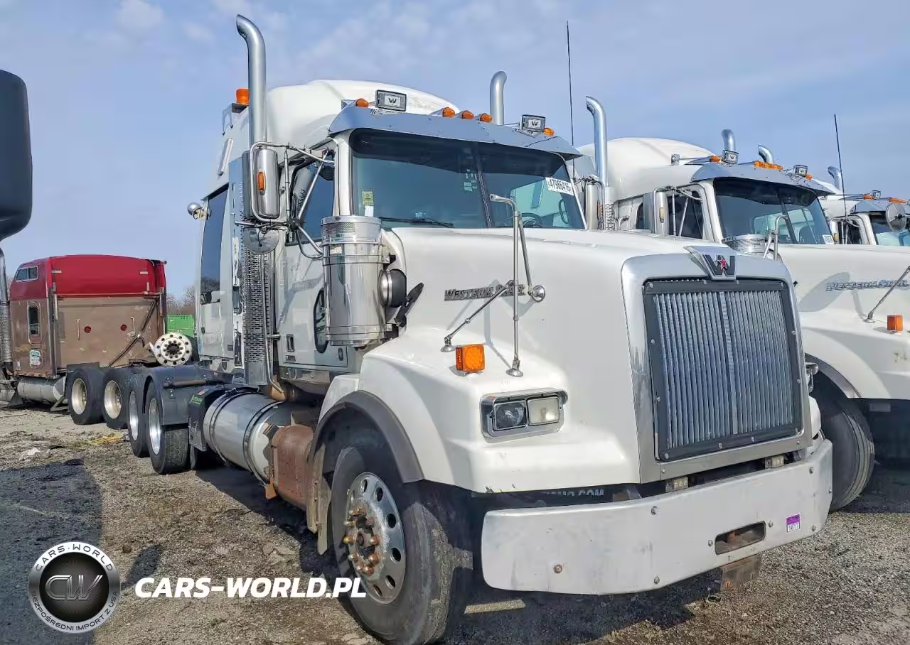 2020 Western Star-Auto Car Convention - Semi Truck
