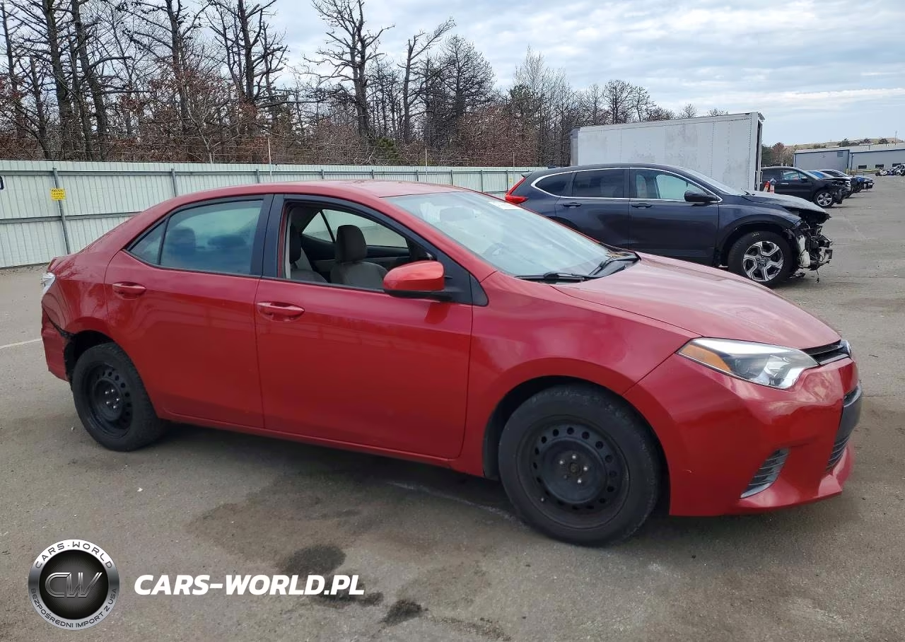 2016 Toyota Corolla Le VIN:5YFBURHE3GP494047 - 4