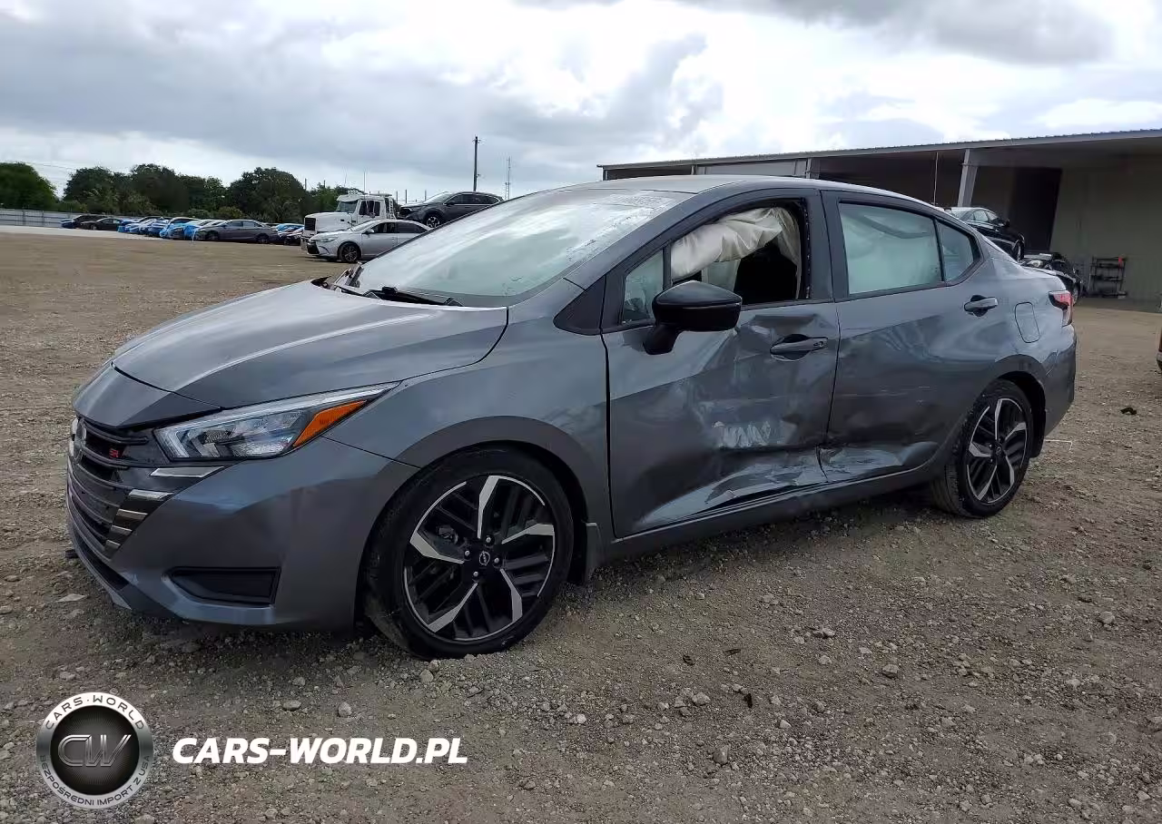2023 Nissan Versa Sr