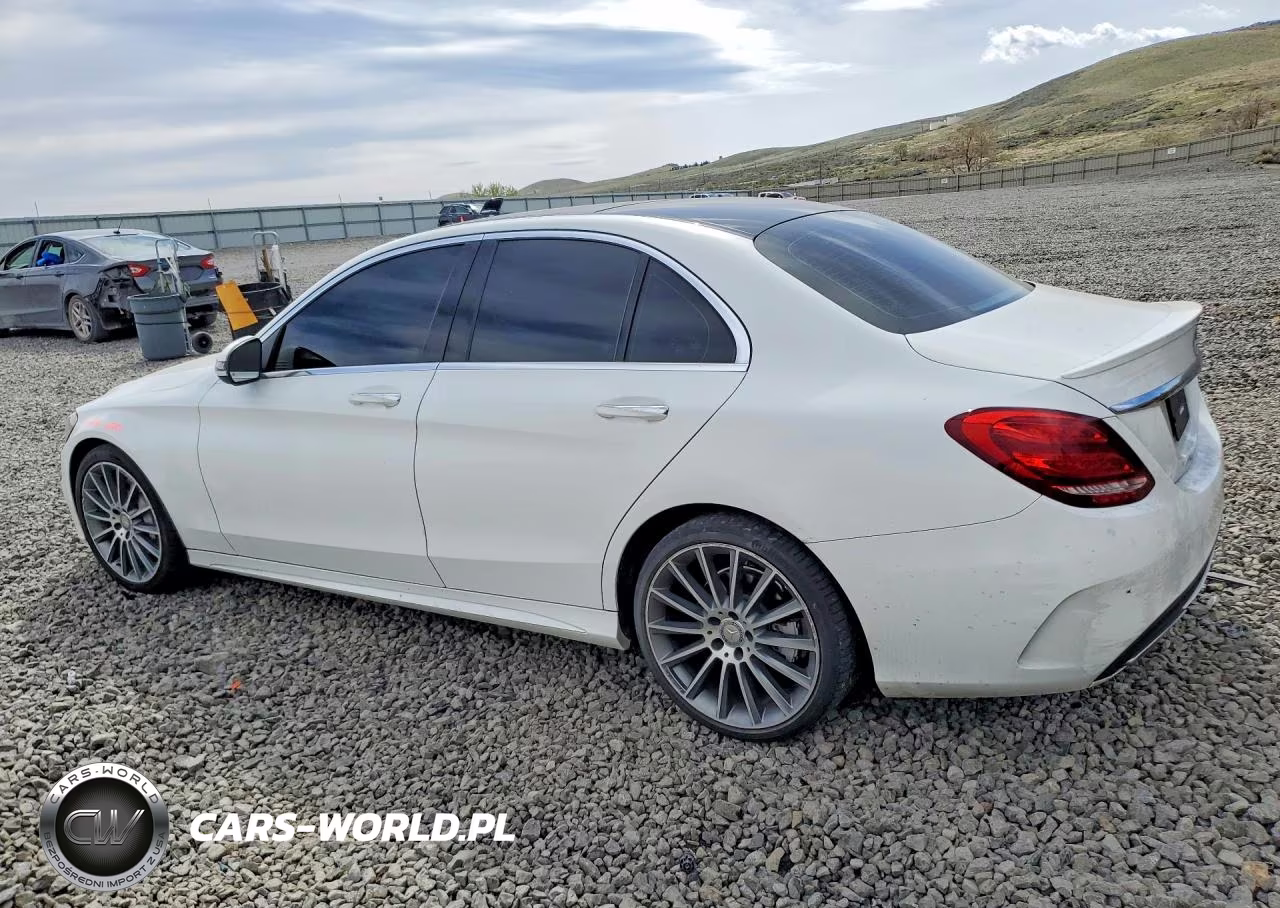 2016 Mercedes-Benz C 300 4Matic VIN:55SWF4KB6GU103643 - 2