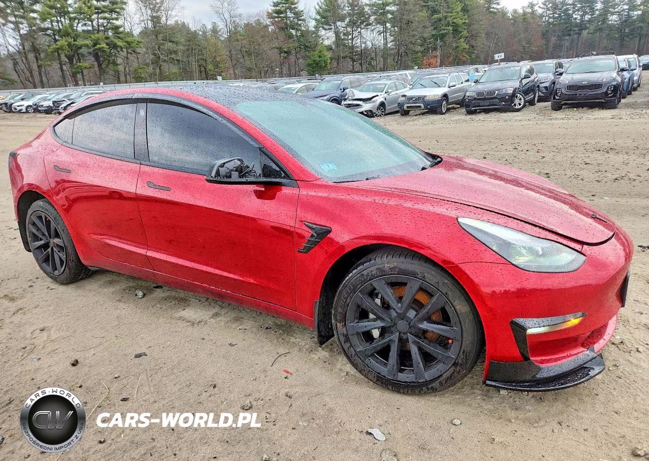 2022 Tesla Model 3 VIN:5YJ3E1EB6NF233582 - 4